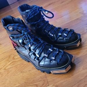 Dsquared2  Man's hiking leather boots size 11 black